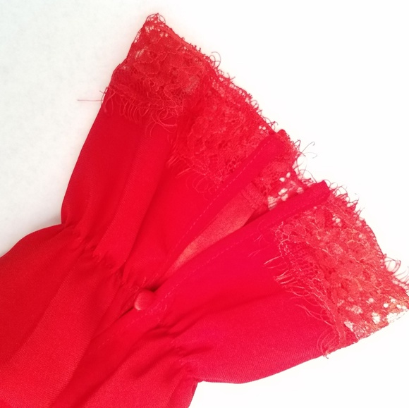 ⤵⏬Wild Meadow Satin Lace Red Babydoll Dress
Large - Picture 3 of 5